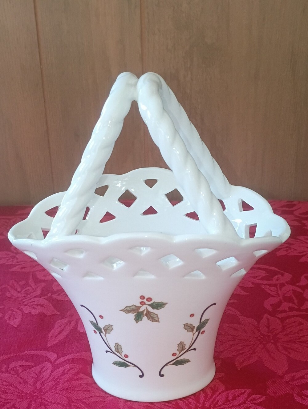 Mikasa Porcelain Holiday Lace Basket